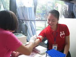 ຍ້ອງຍໍຊົມເຊີຍ ບັນດາຜູ້ມີໃຈບຸນ ໃຈກູ້ສົນເພື່ອສະຖານທີ່ມະນຸດສະທຳປີ 2012